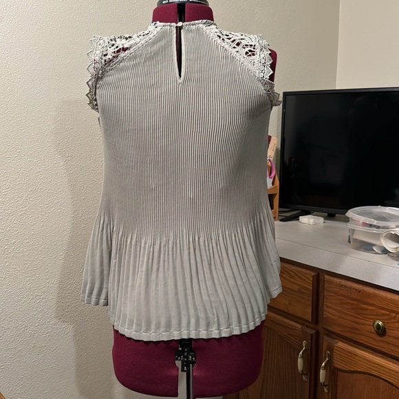 APT.9 small top light sage - Picture 4 of 8